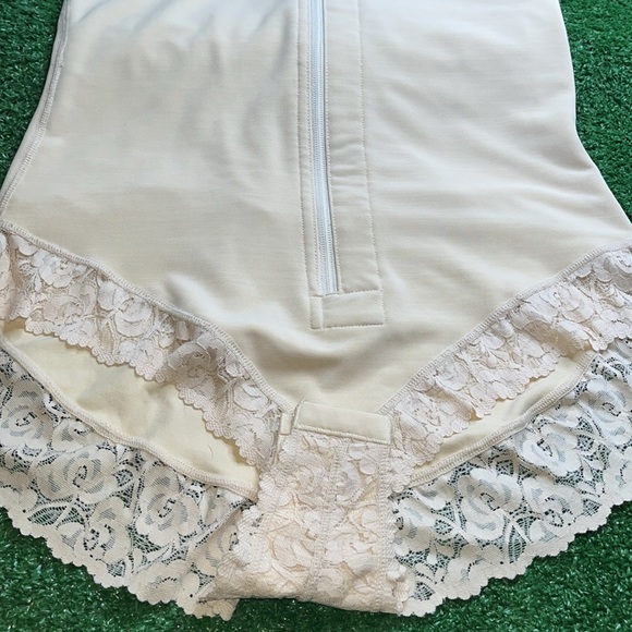 Shaperx Bodysuit Shapewear Beige with Lace SIZE X-LARGE - Picture 2 of 7